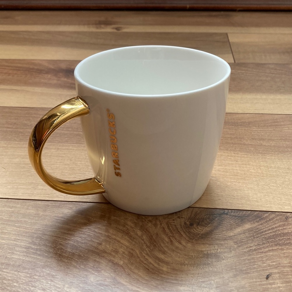 Starbucks 2015 14 ounce coffee mug.